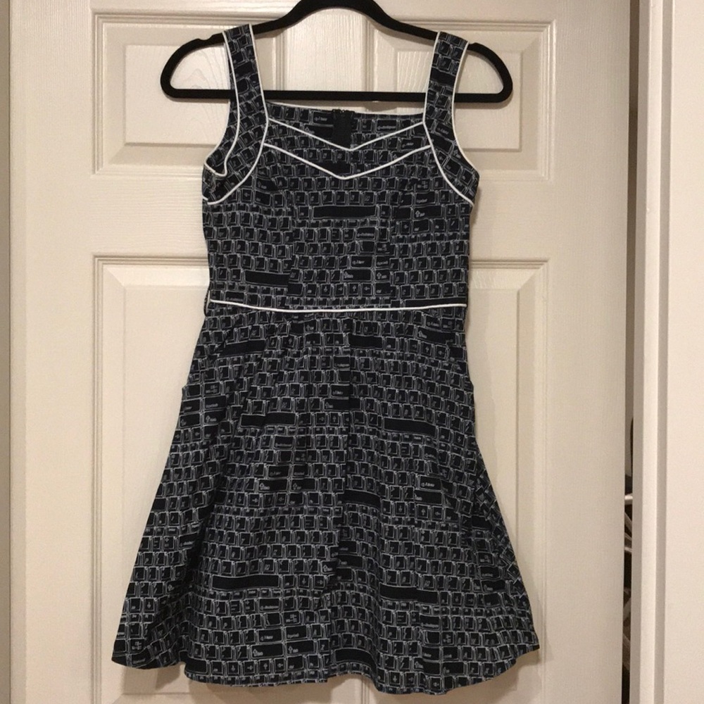 Keyboard dress with pockets